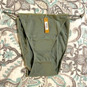 SKIMS String Bikini - Mineral Color - Size 4X - NWT